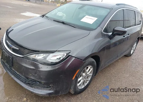 2020 Chrysler Voyager Lxi z USA, uszkodzony, nr VIN 2C4RC1DG2LR144686